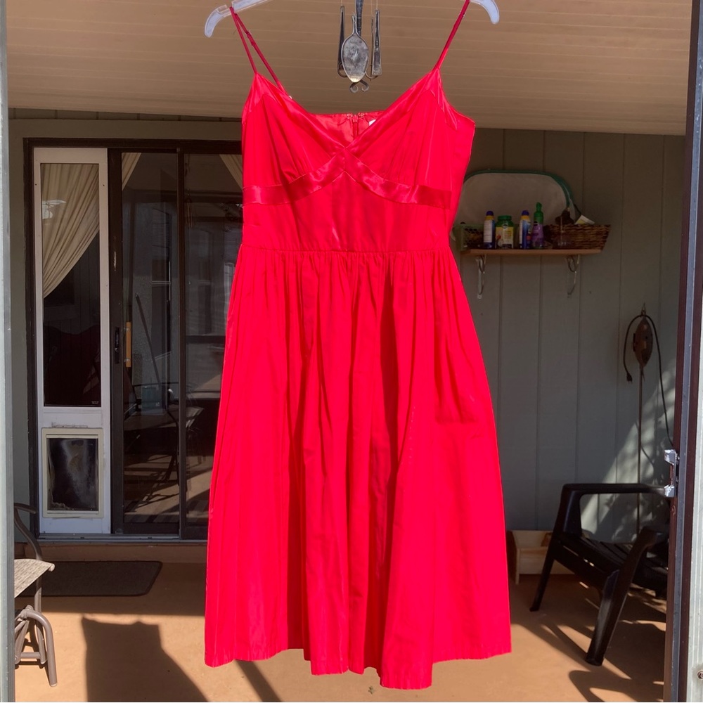 Gorgeous Calvin Klein red taffeta party dress Size 4